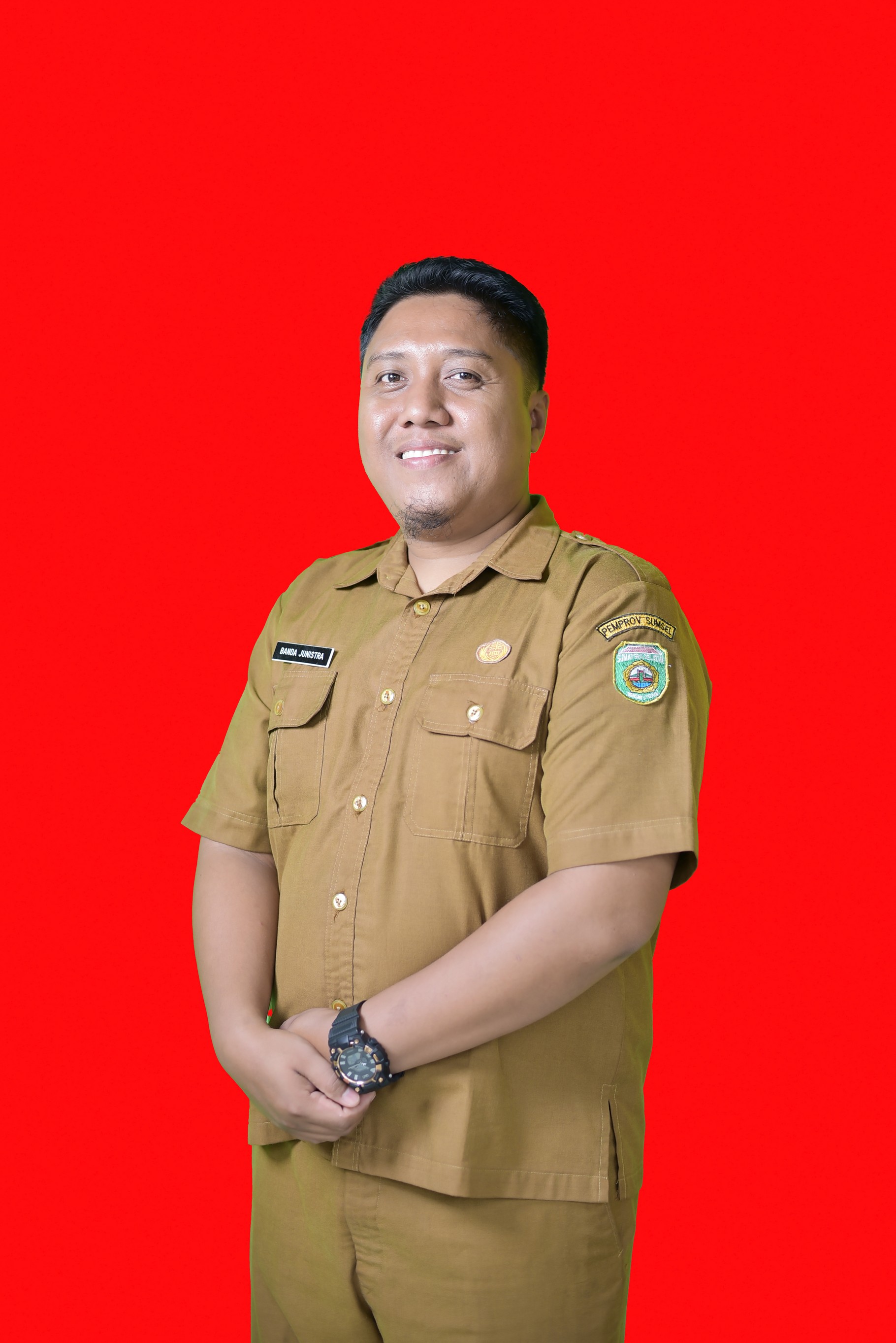 Banda Junistra, S.Pd